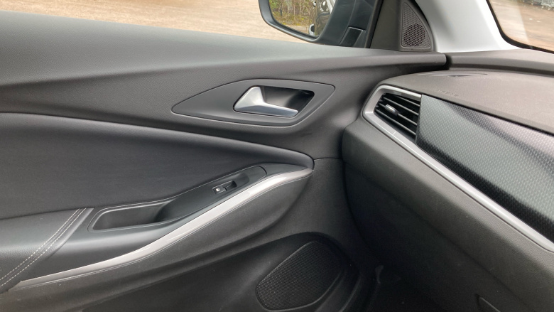 Vauxhall Grandland 1.2 Turbo Ultimate 5dr Petrol Hatchback